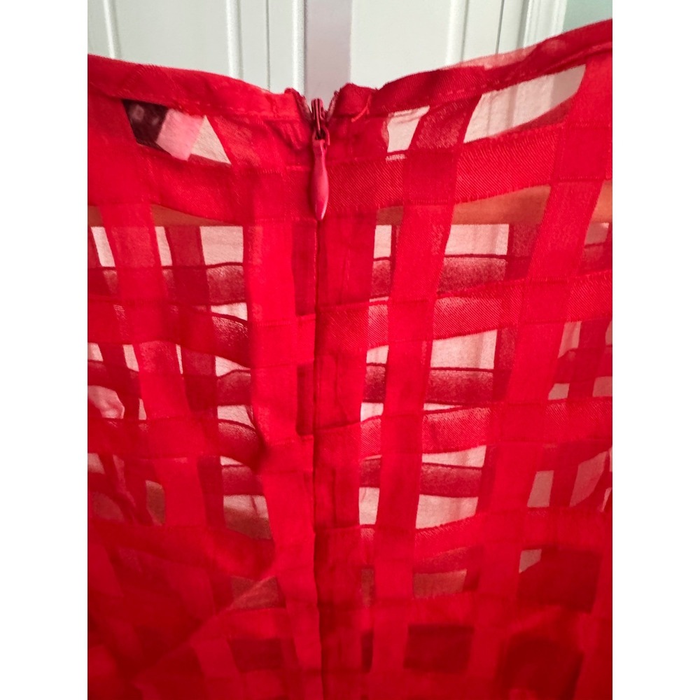 Red Puff Sleeve Grid-Pattern Top - Picture 10 of 11